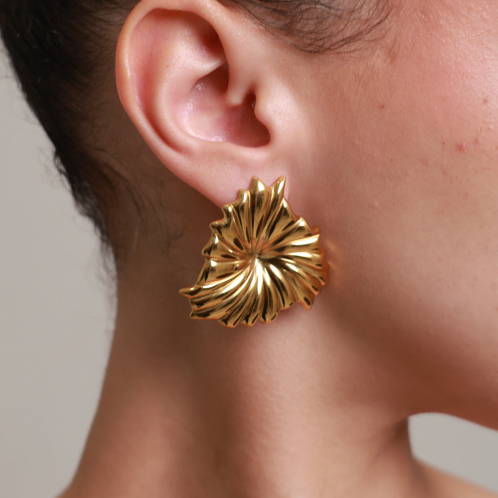 Lustre Palm Earrings