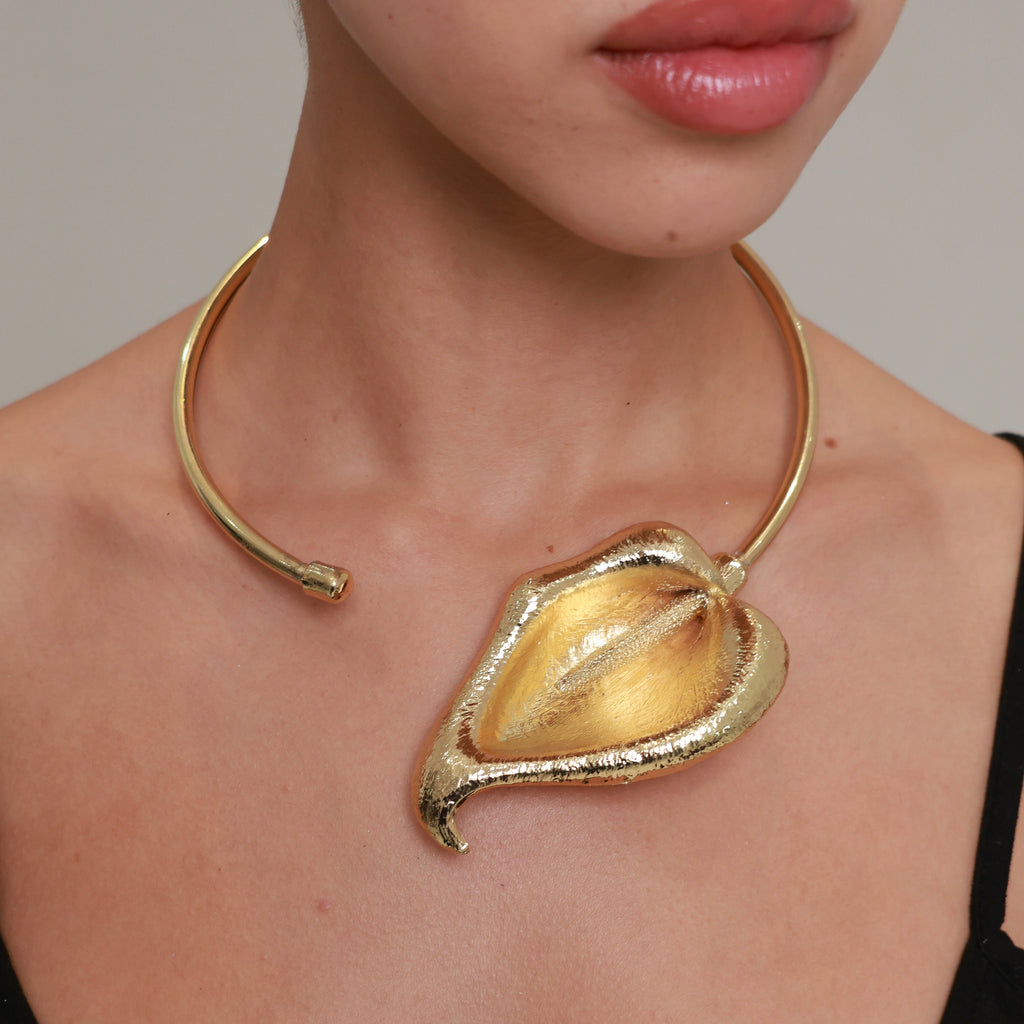 Petal Collar Necklace in Gold