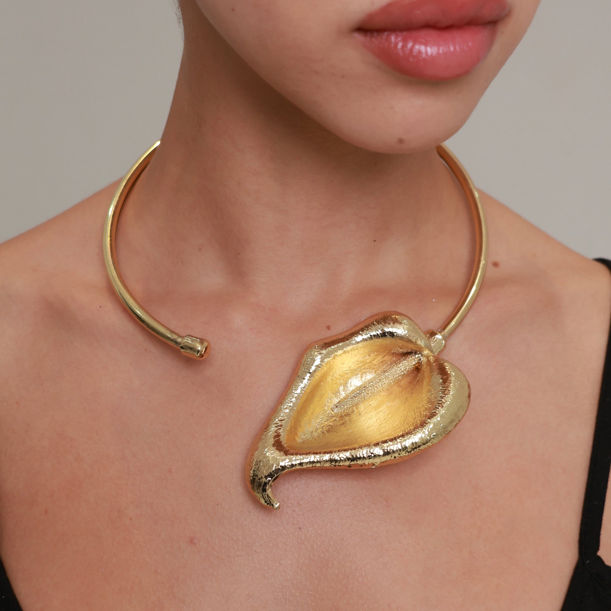 Petal Collar Necklace in Gold