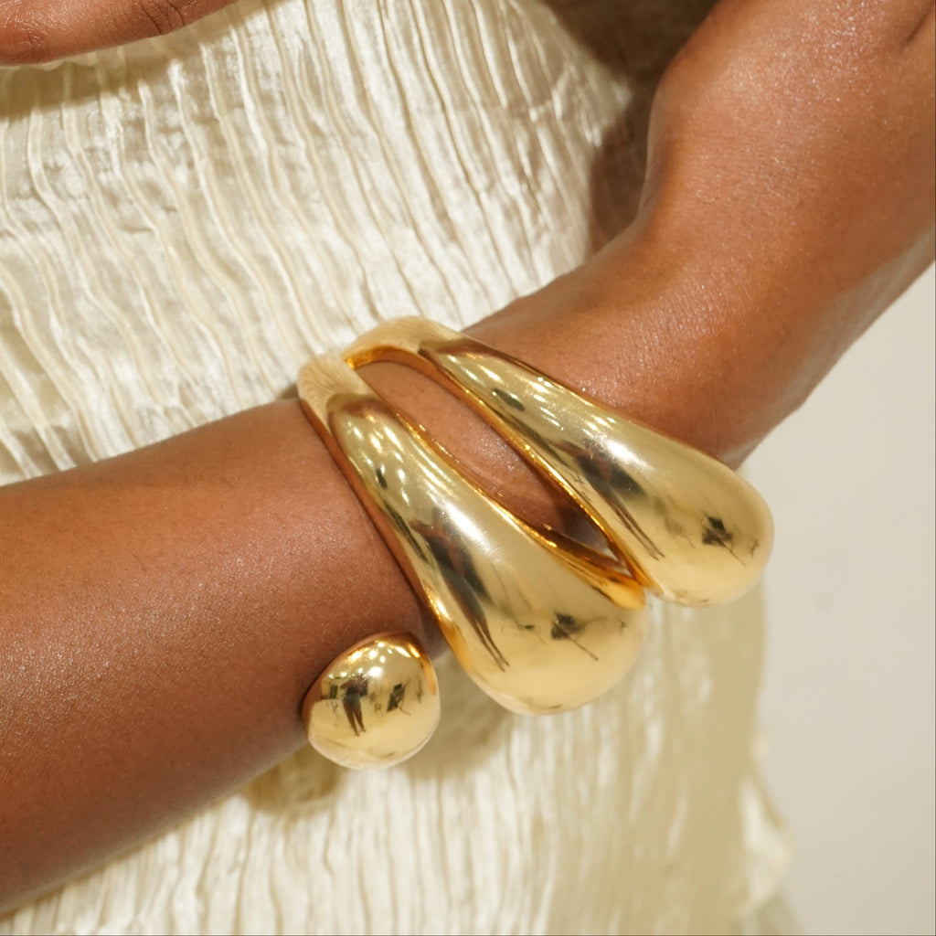 Mercury Flow Bangle in Gold